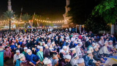 Dihadiri Ribuan Jamaah, Acara 40 Harian Wafatnya Habib Hasan bin Jafar Assegaf Berjal