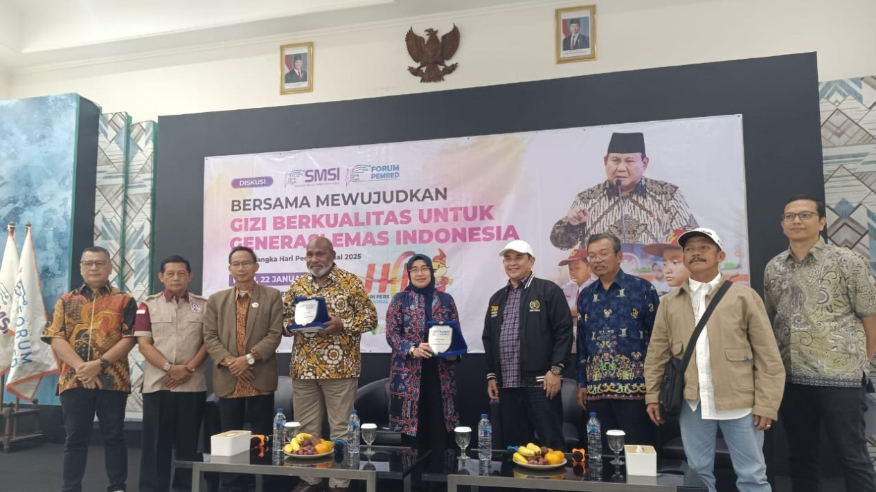 Senangnya Siswa SD di Papua Tengah Dapat Makan Gratis Perdana