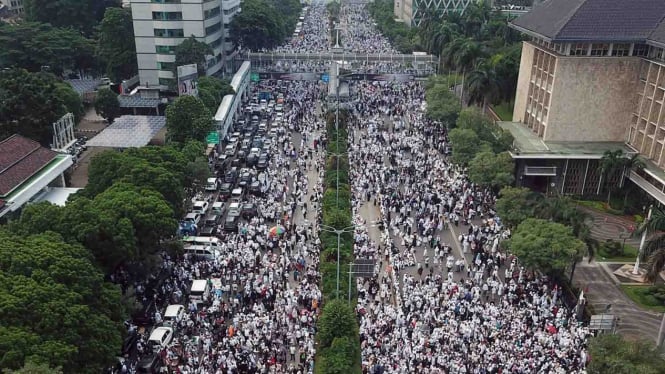 Pemerintah Izinkan dan Lindungi Reuni 212