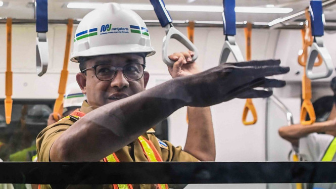 Anies Percaya 2030 Sudah 75 Persen Warga Pakai Transportasi Umum