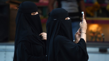 perempuan-saudi-akan-dapat-konfirmasi-perceraian-melalui-sms
