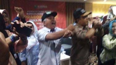beda-sikap-relawan-prabowo-sandi-saling-ribut