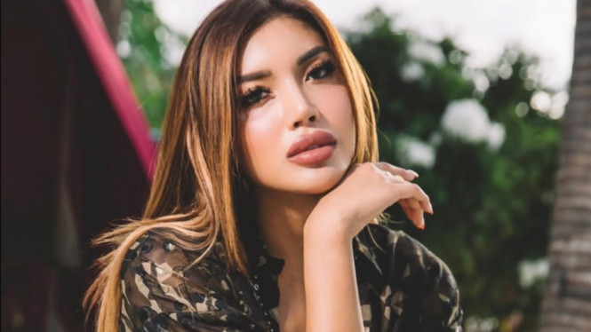 millen-cyrus-juara-kontes-transgender-miss-queen-2021