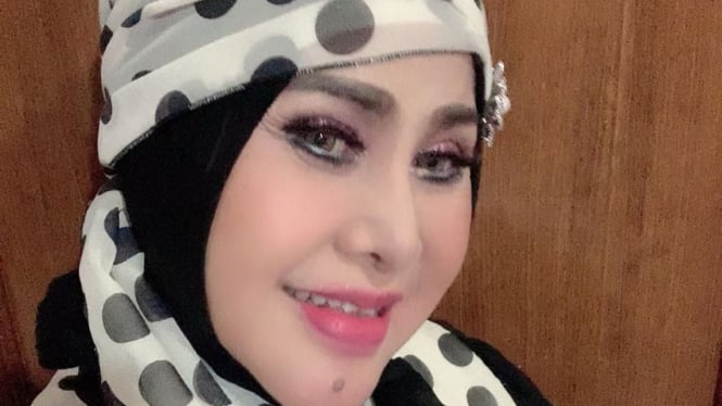 Elvy Sukaesih Positif COVID-19