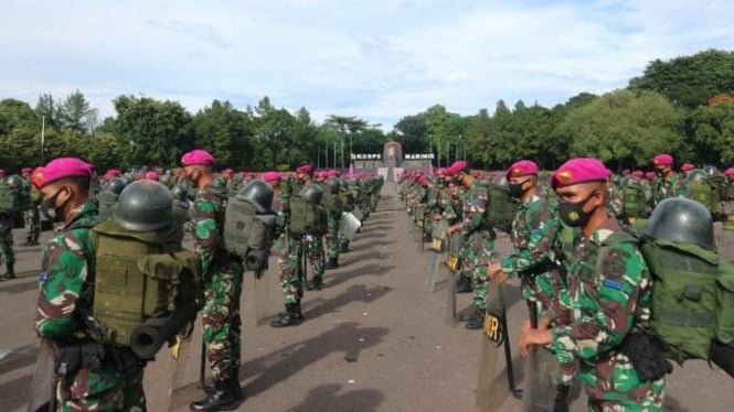 Prajurit TNI dari Marinir Siaga Penuh di Jakarta, Ada Apa?