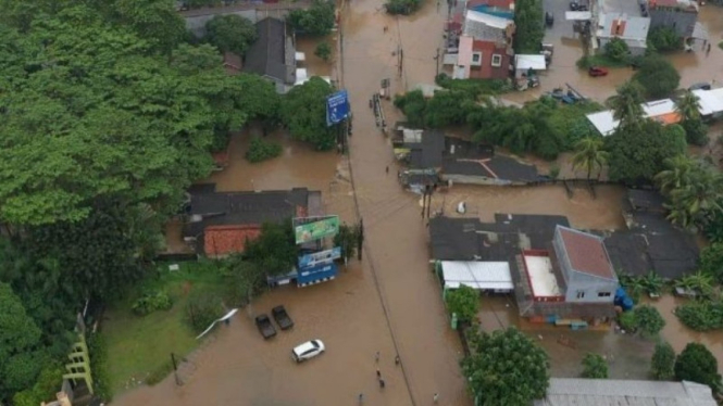Tanggul Citarum Jebol, Pemukiman Warga di Bekasi Bak Lautan