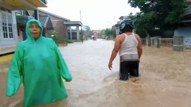 Hujan Deras, Banjir & Tanggul Sungai Jebol di Semarang