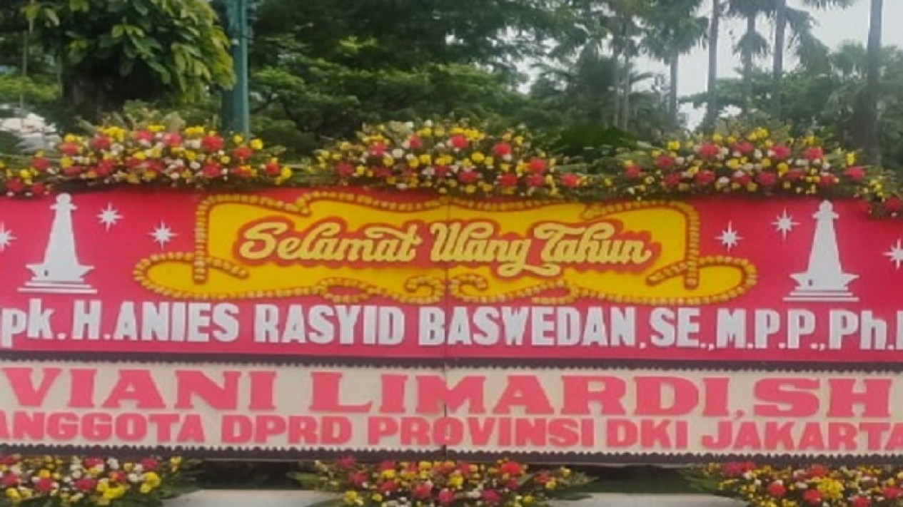 balai-kota-dibanjiri-karangan-bunga-ucapan-ultah-anies-ada-dari-mantan-anggota-psi