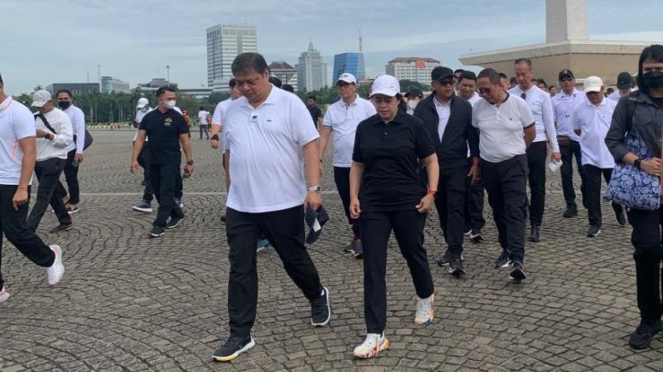Bahas Pilpres 2024, Airlangga dan Puan Jalan Sehat di Monas