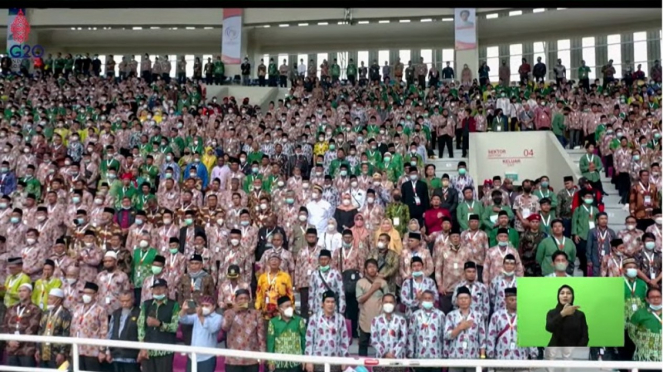 Puan Disoraki saat Hadiri Pembukaan Muktamar Muhammadiyah