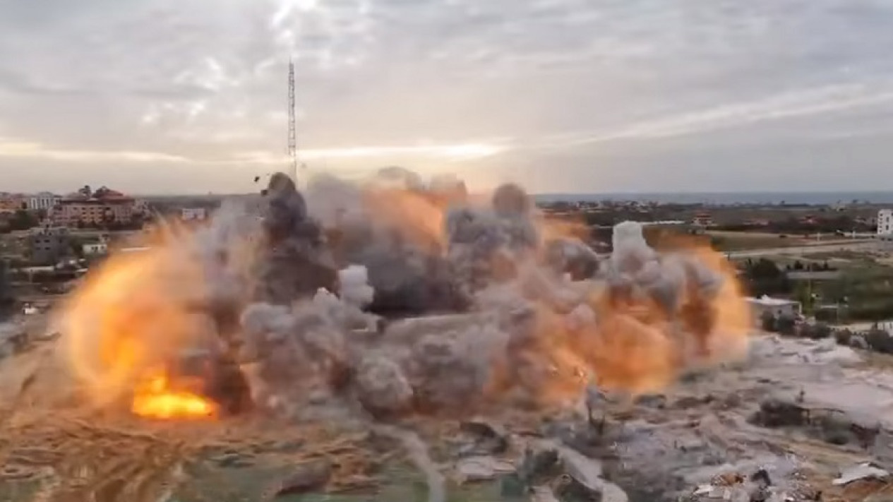 israel-ledakkan-universitas-terakhir-yang-masih-berdiri-di-jalur-gaza