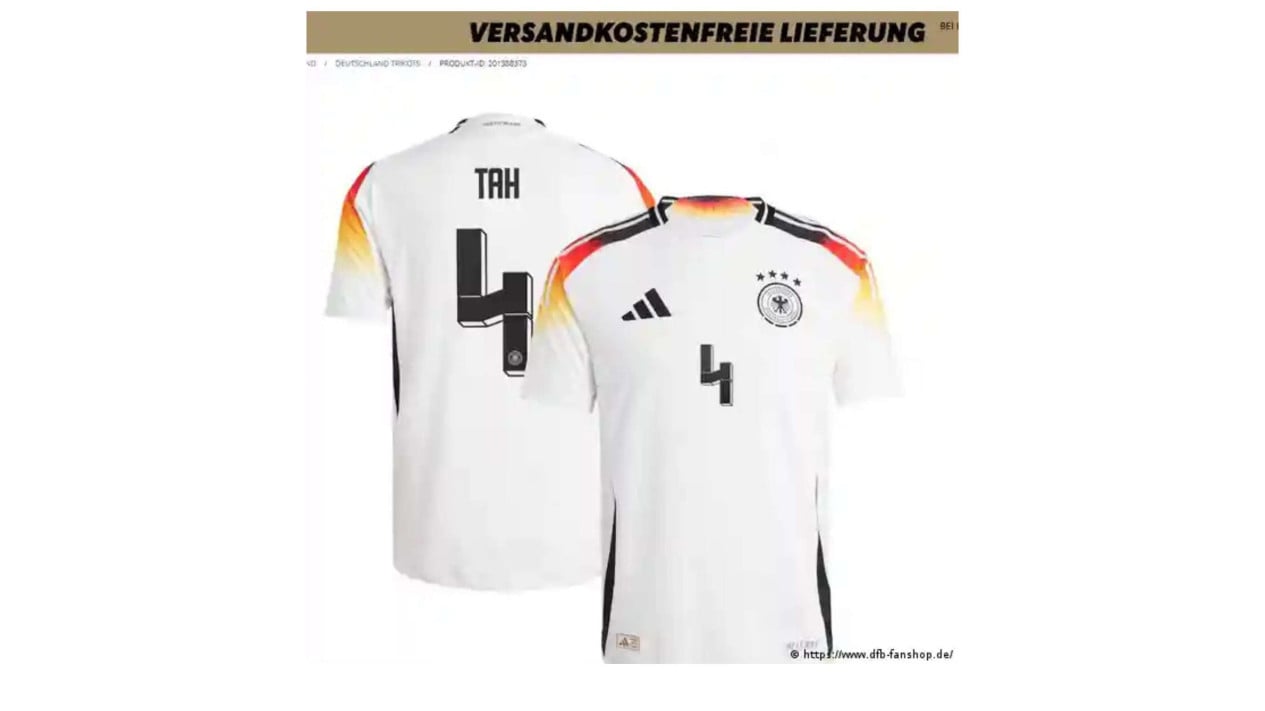 adidas-tarik-dan-hentikan-penjualan-jersey-timnas-jerman-gegara-mirip-lambang-nazi