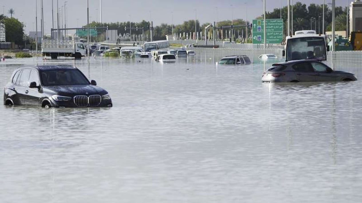 Hujan Lebat di Dubai, Benarkah karena Perubahan Iklim atau Modifikasi Cuaca? 