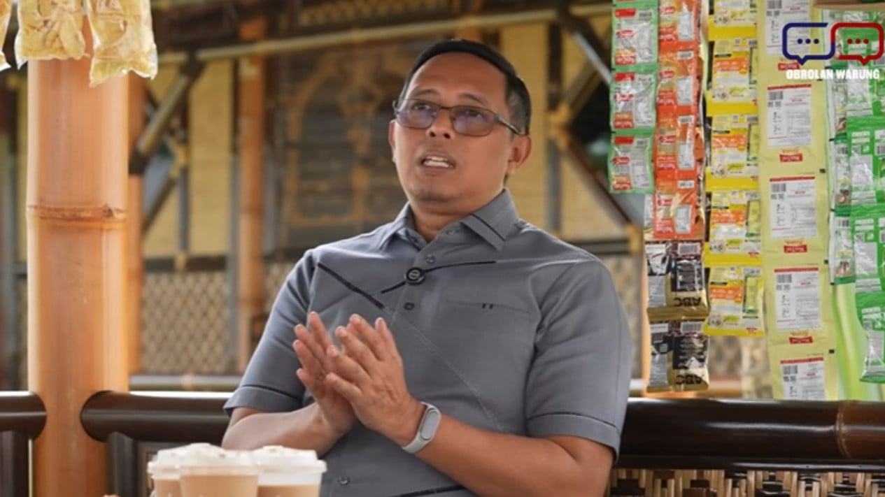 Hasan Nasbi Sentil Purbaya;Terlalu Sering Senggol Pejabat Lain: Merasa Pintar Sendiri