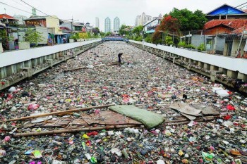 Ternyata Ane penyebab BANJIR, MACET dan KORUPTOR :berdukas