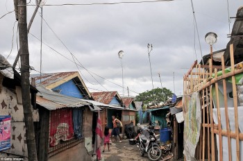 Apa Beda Pemukiman Kumuh di Manila sama di Jakarta Gan ? 