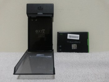 BLACKBERRY BATTERY KIT (Original, buat BB 9380, 9790, 9850, 9860, 9900, 9930)