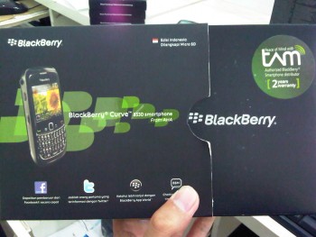 ..Blackberry Aries 8530.. GARANSI TAM.. ORI 100%..