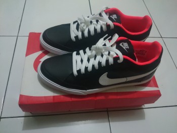 SEPATU RUNNING NIKE INTERNATIONALIST ORIGINAL MURAH