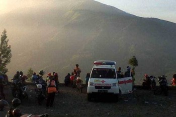 Inilah Bakat Setyawan, Relawan Yang Masuk ke Kawah Gn. Merapi