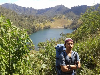 Memeluk Mahameru