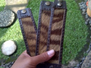 jual gelang kulit macan asli antik unik dan menambah wibawa