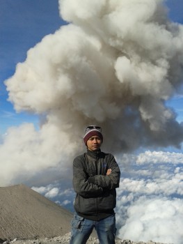 Memeluk Mahameru