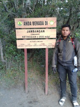Memeluk Mahameru
