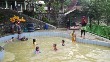 Balita Fun Camp Curug Cihurang Gn Bunder 05-06 Sept 2015 (Warning BWK)
