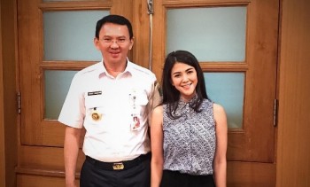 Waduh! Gadis Ahok yang Pakai jilbab Diinterogasi Disuruh Baca Rukun Islam