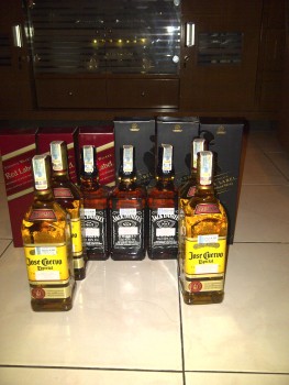 miras(minuman keras) jack D,chivas,martel,black label,vodka,baileys,contru,ORI 100%