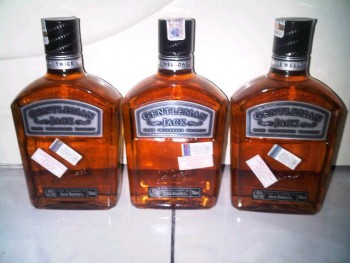 miras(minuman keras) jack D,chivas,martel,black label,vodka,baileys,contru,ORI 100%