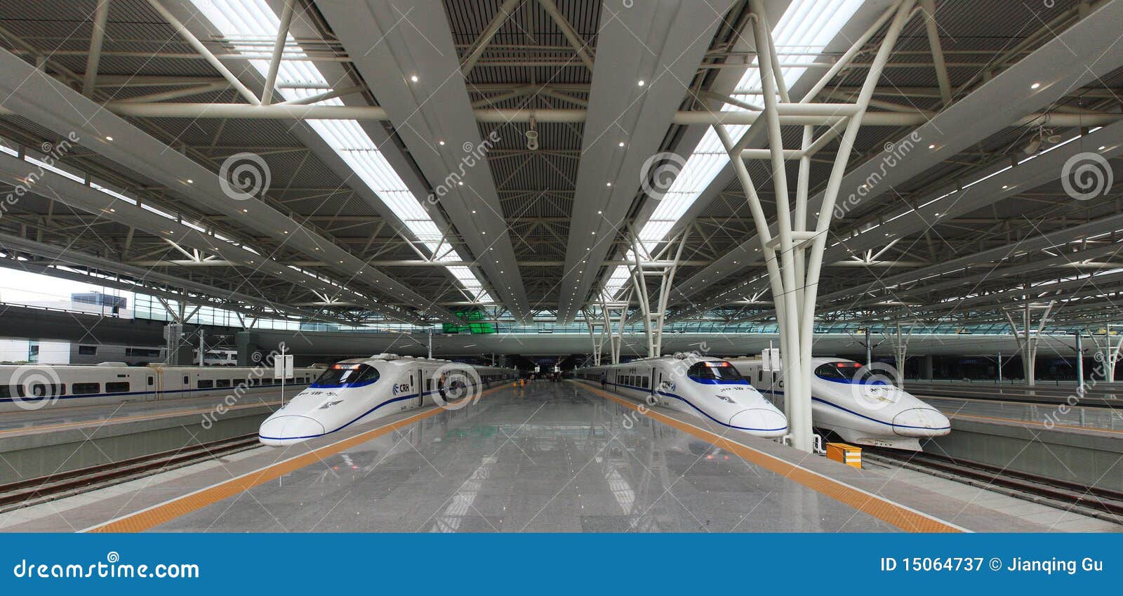 Yuk lihat transportasi di kota Shanghai (MRT Maglev + Stasiun terbesar di Asia)
