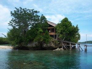 Pulau Poya Lisa, Surga Kecil yang Tidak Tertera di Peta 
