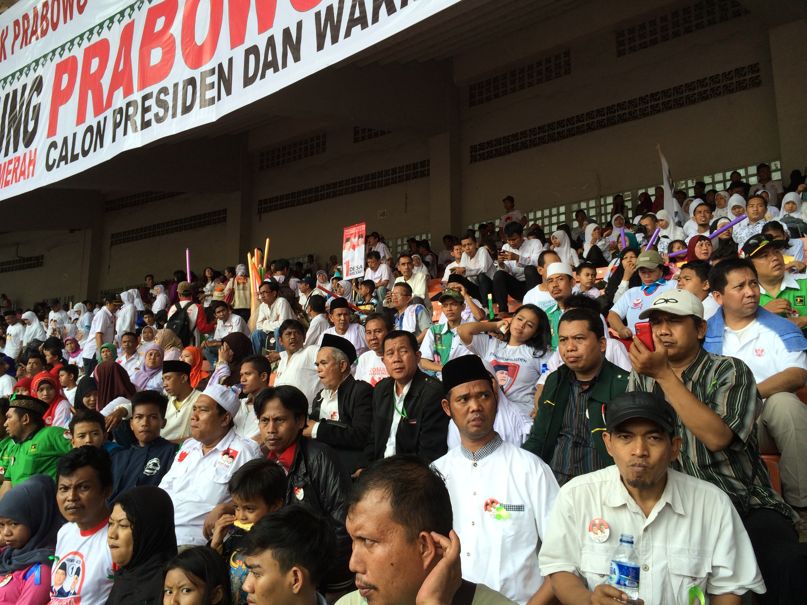 &#91;SAKITNYA REALITA&#93;Tom Pepinsky: Kampanye GBK Massa Bayaran