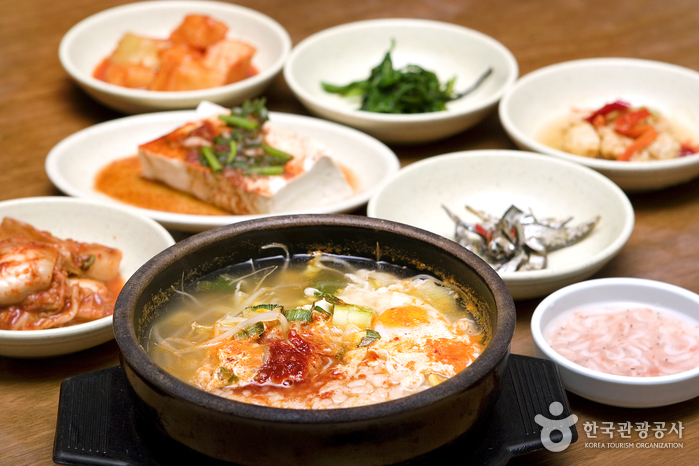 Ngeri ! Ini 12 Makanan yang Terbuat dari Darah , Ada dari Indonesia