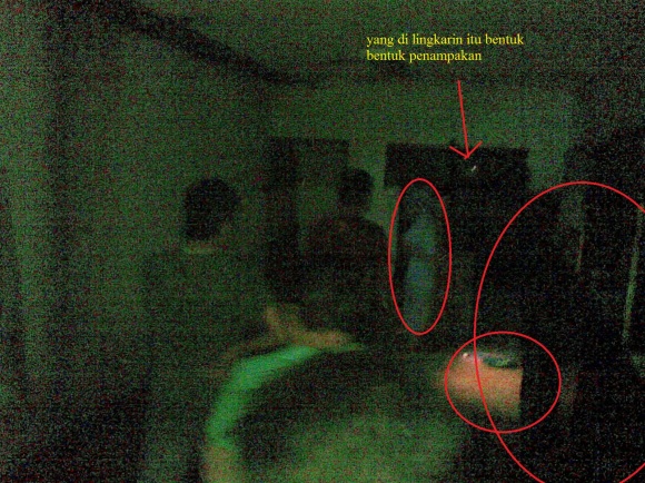 penampakan hantu rumah cilandak