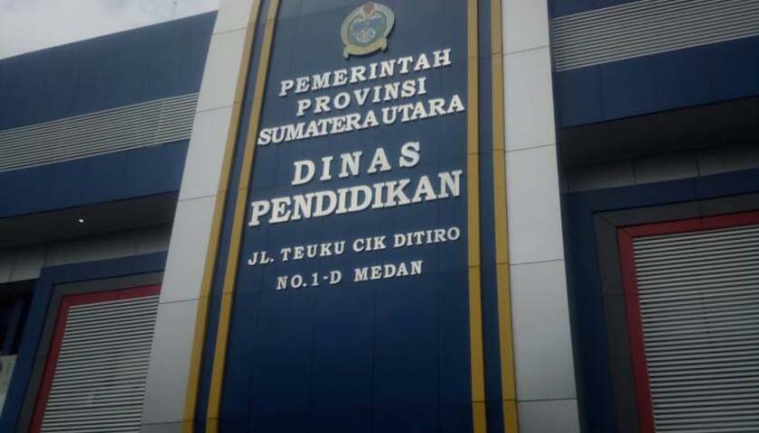 Sekuriti Disdik Sumut 'kawal' wartawan sampai ke toilet