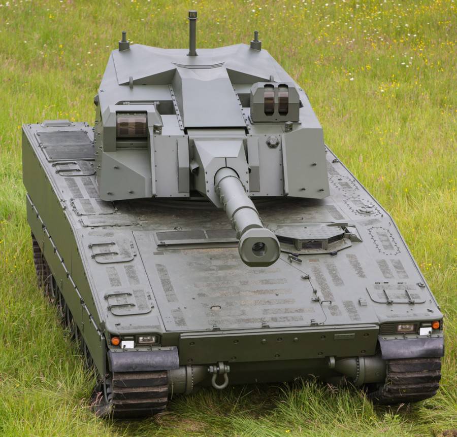 CMI Defence & BAE Hagglunds introduced a new medium tank.