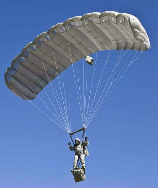 U.S. Special Forces will receive a parachute that lets you fly almost 50 Km.