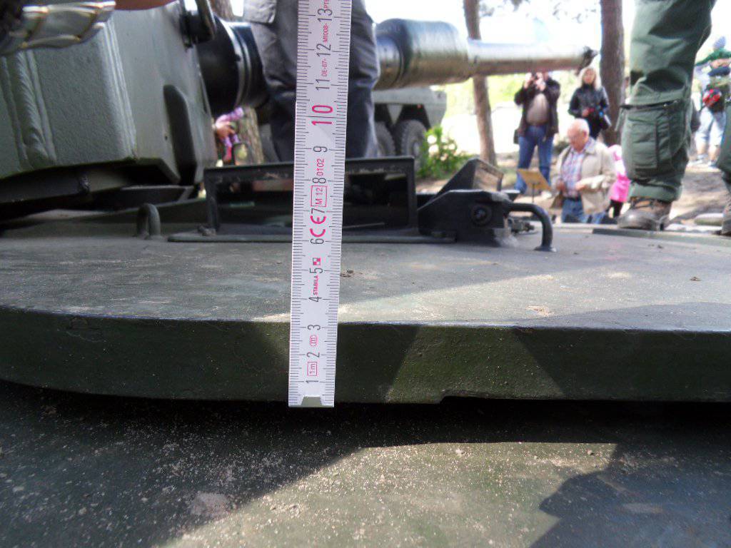 Evaluation of Armor Tank Leopard 2A)-A4.