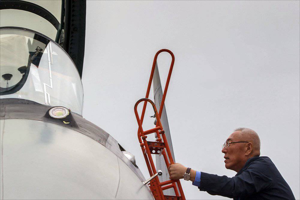Photo's &#91;B&#93;Su-35 in China&#91;/B&#93;