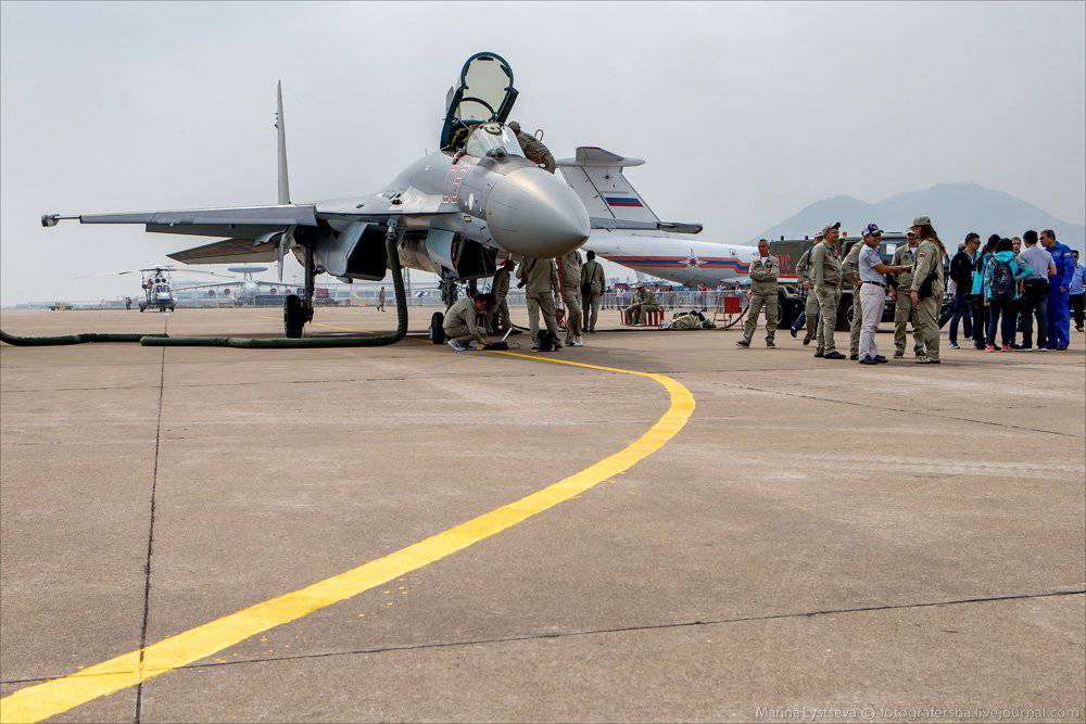 Photo's &#91;B&#93;Su-35 in China&#91;/B&#93;