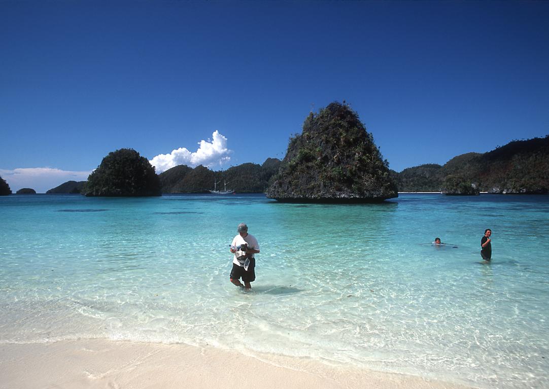 Jalan Jalan Melihat Keindahan RAJA AMPAT &#91;FULL PIC&#93;