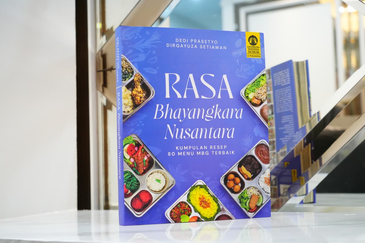 asisten-khusus-prabowo-jadikan-buku-menu-mbg-polri-alat-diplomasi-di-as