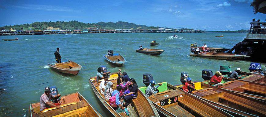 Berkunjung ke Brunei Darussalam, Negara Kecil namun Super Kaya