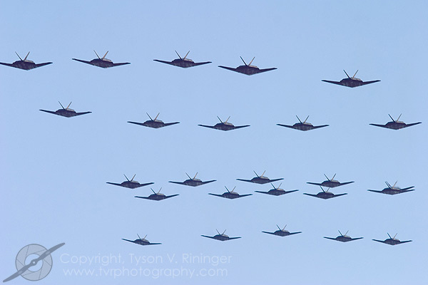 &#91;Foto&#93; ultah 25 tahun Nighthawk : 25 pesawat stealth menghiasi langit 