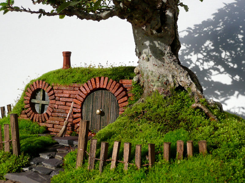 &#91;WOW&#93; Rumah Hobbit dari Bonsai