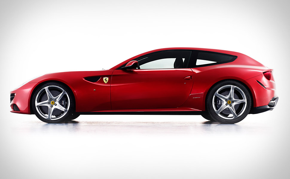 Ferrari FF 2012, 2 Pintu 4 Kursi Family Supercar!