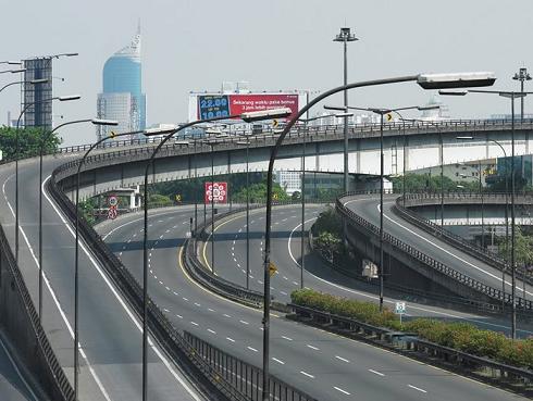 &#91;TRID BALASAN PLAT B&#93; H+1 Lebaran, Lalu Lintas Jakarta Masih Sepi 